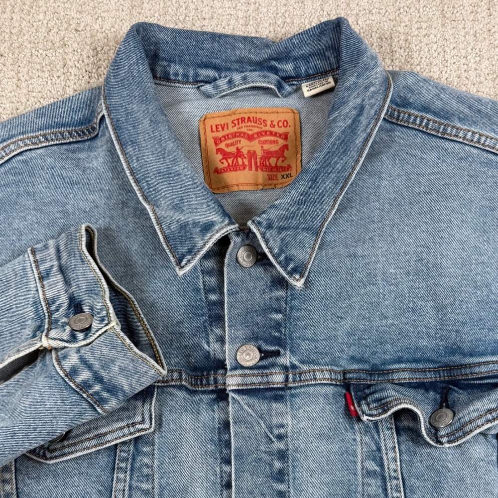 Levi's Mens 2XL Blue Denim Trucker Jacket Stretch Light Wash